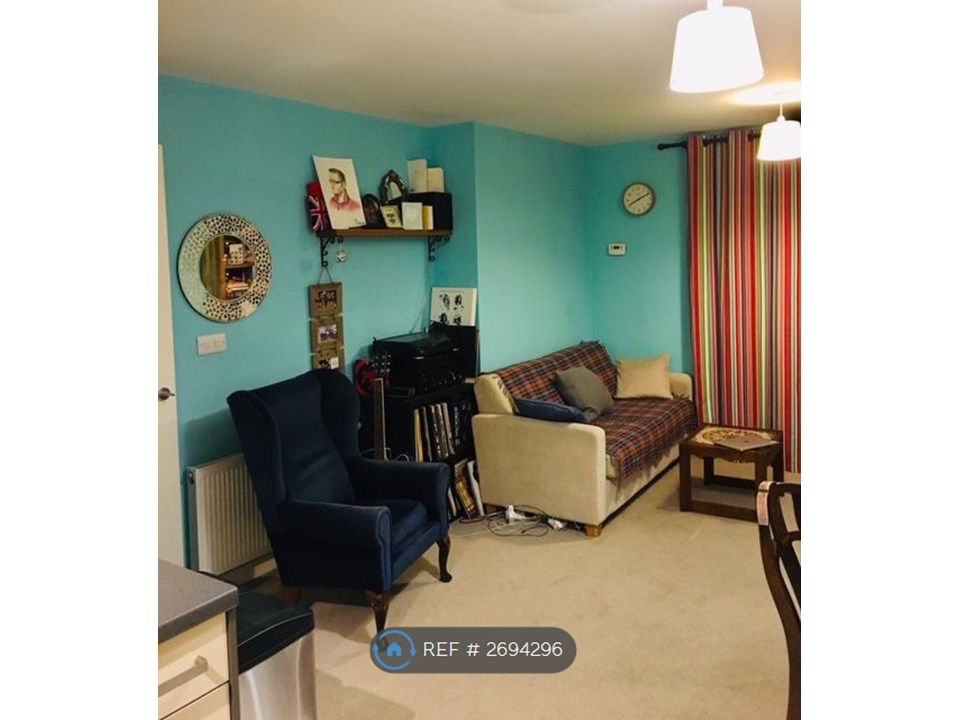 Property photo 2 of 8