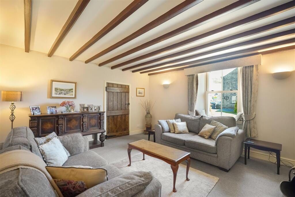 Property photo 2 of 30