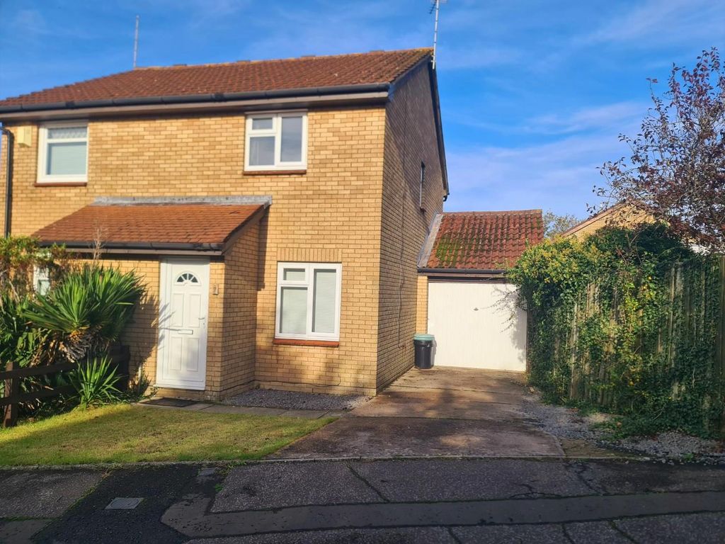 Property photo 1 of 10 Front