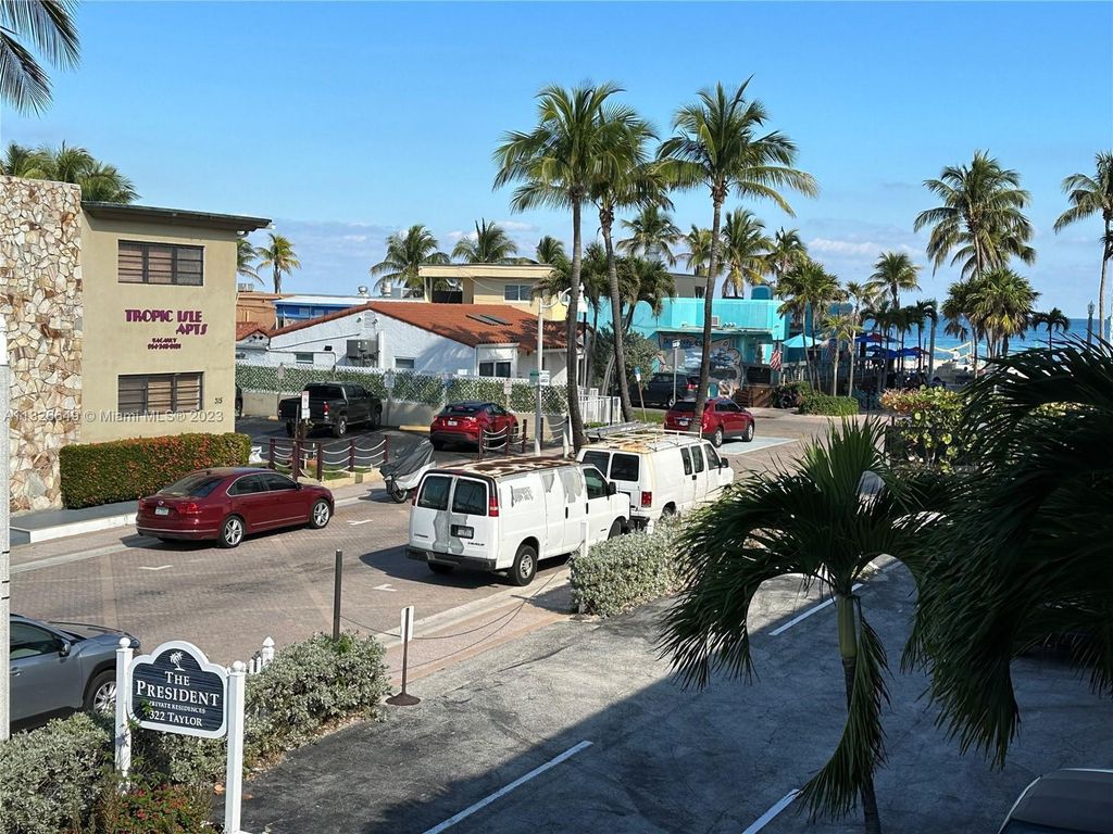 Property photo 1 of 28