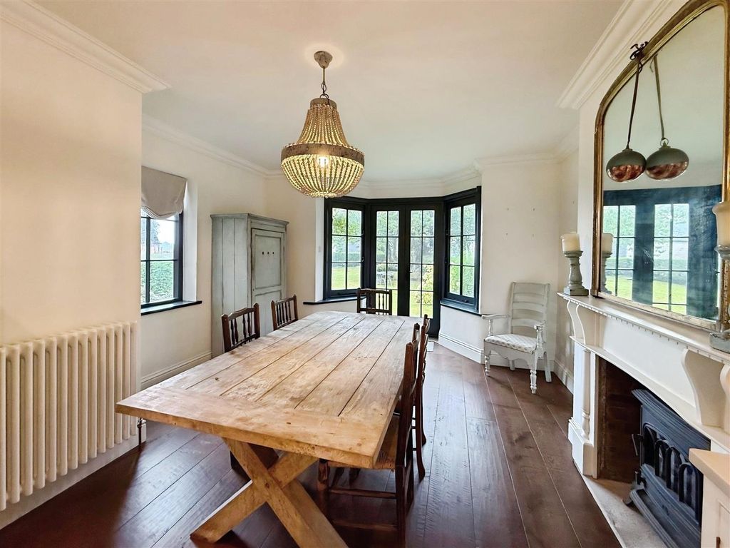 Property photo 3 of 23 Dining Room