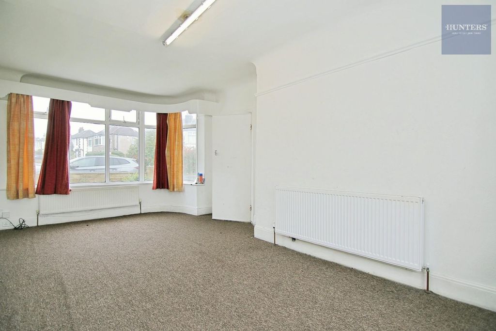 Property photo 2 of 14 Living Room