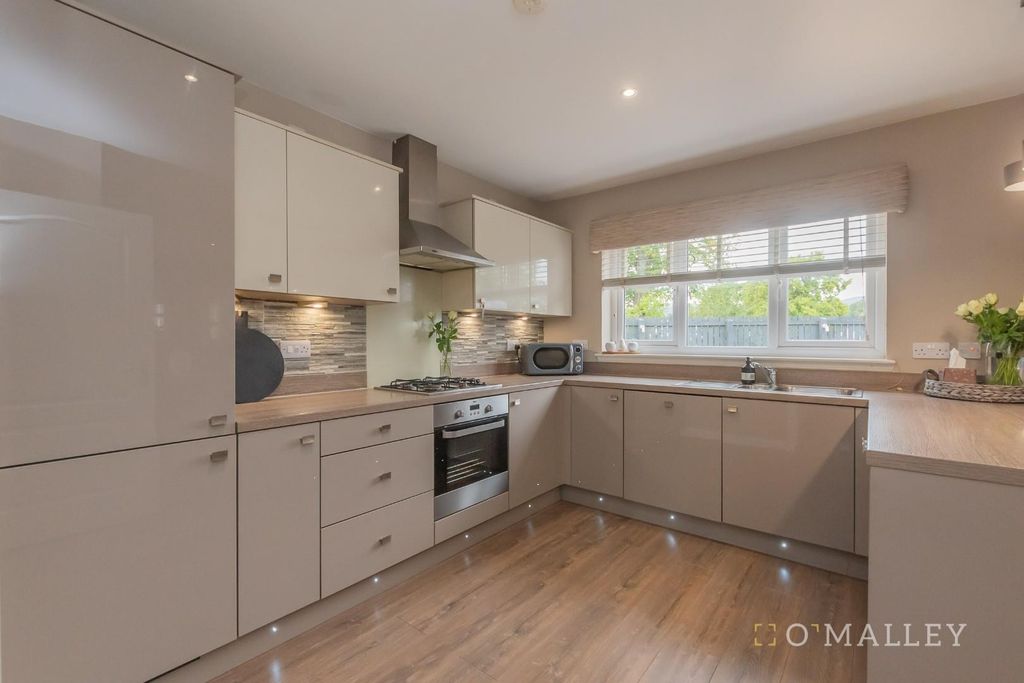 Additional image 4 of 4 bed detached house for saleTern Crescent, Alloa FK10