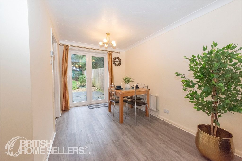 Property photo 3 of 18 Picture No. 15