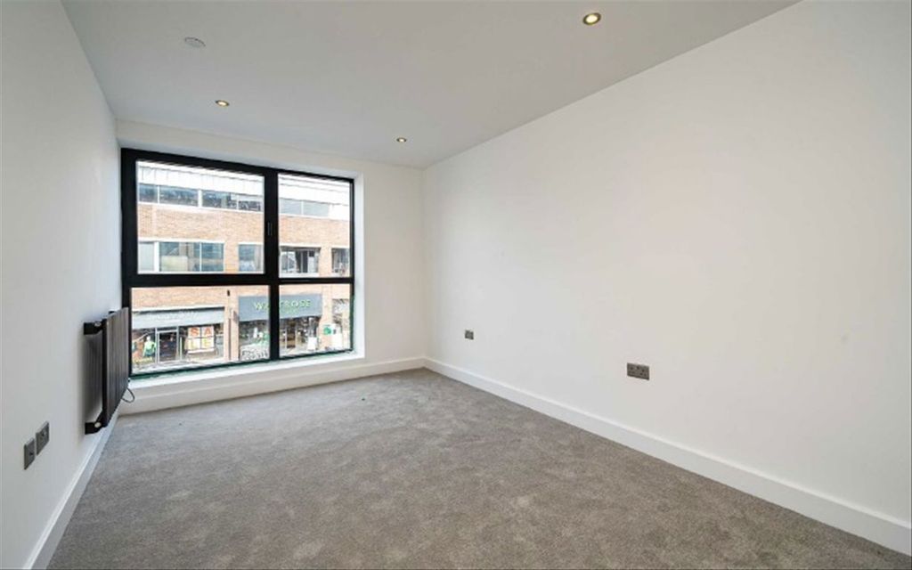 Property photo 3 of 4