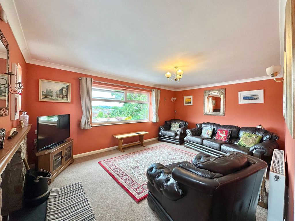 Property photo 3 of 29