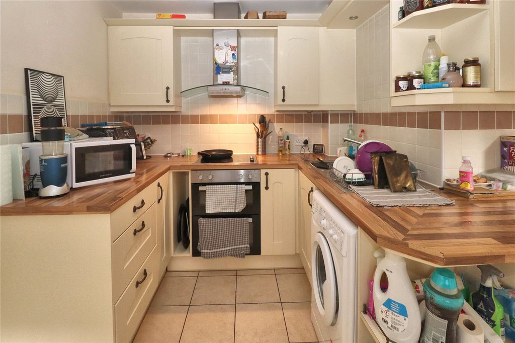 Property photo 3 of 11 Picture No. 21