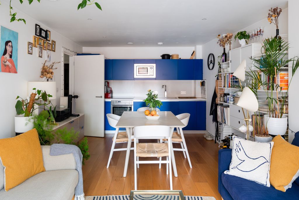 Property photo 3 of 19 345685 - Elmore Street, London N1 - High Res-04233.Jpg