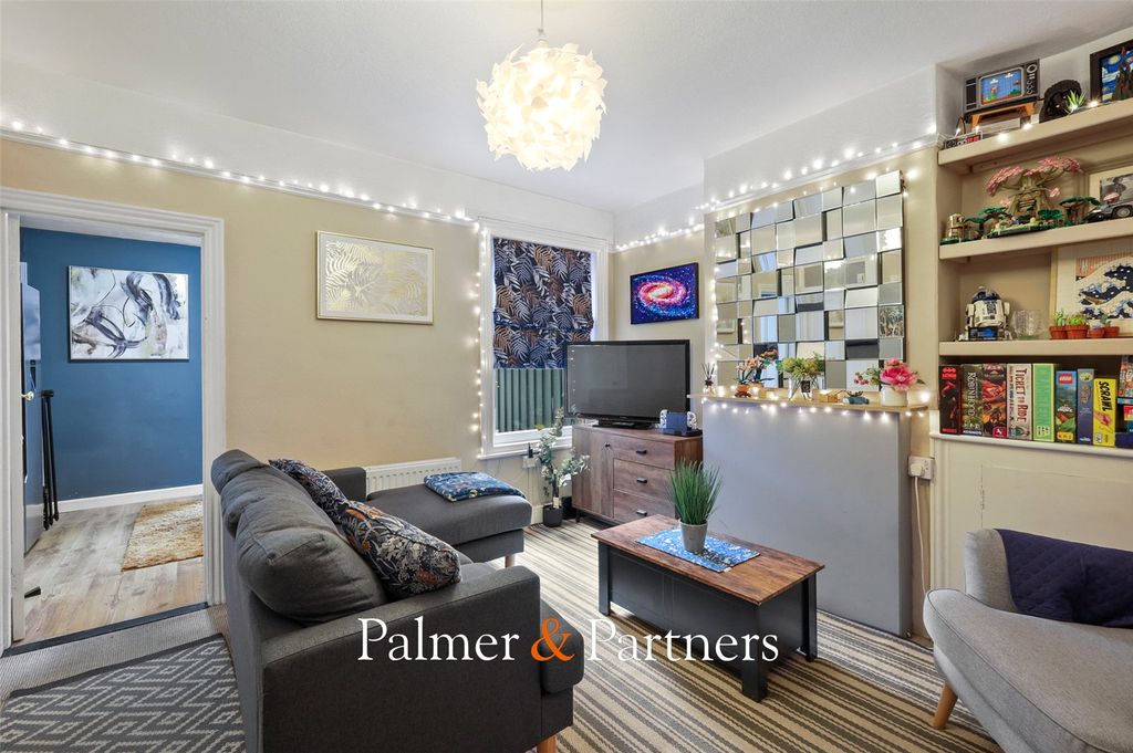 Property photo 2 of 20 Picture No. 06