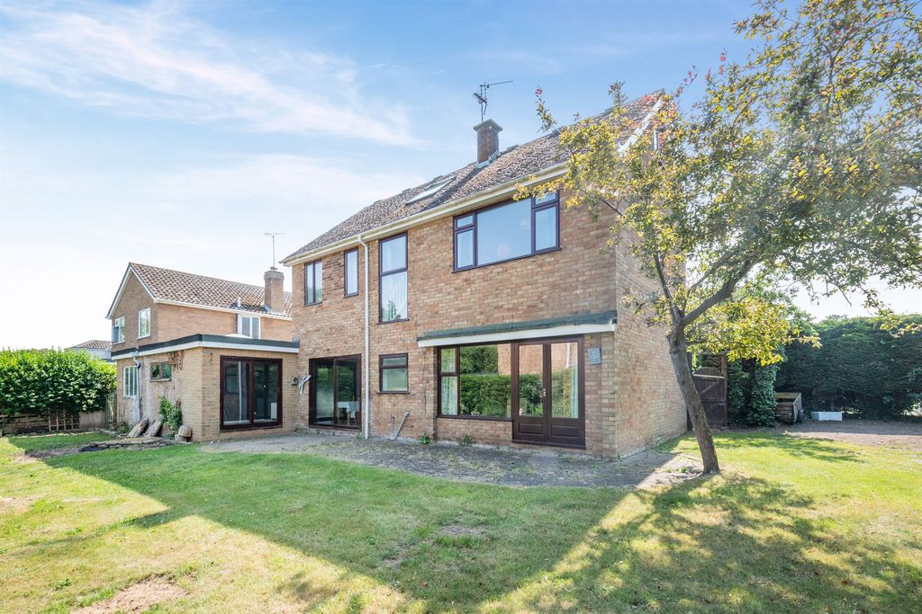 Property photo 1 of 17