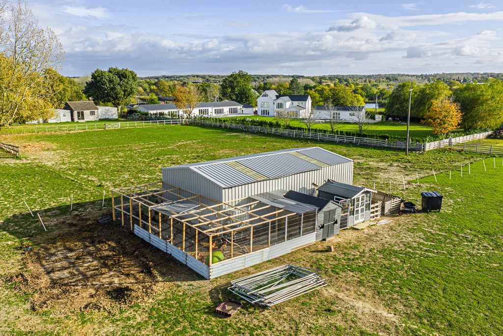 Property photo 3 of 5