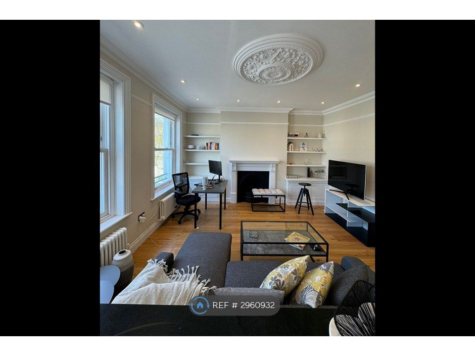 Property photo 2 of 6 Living Room
