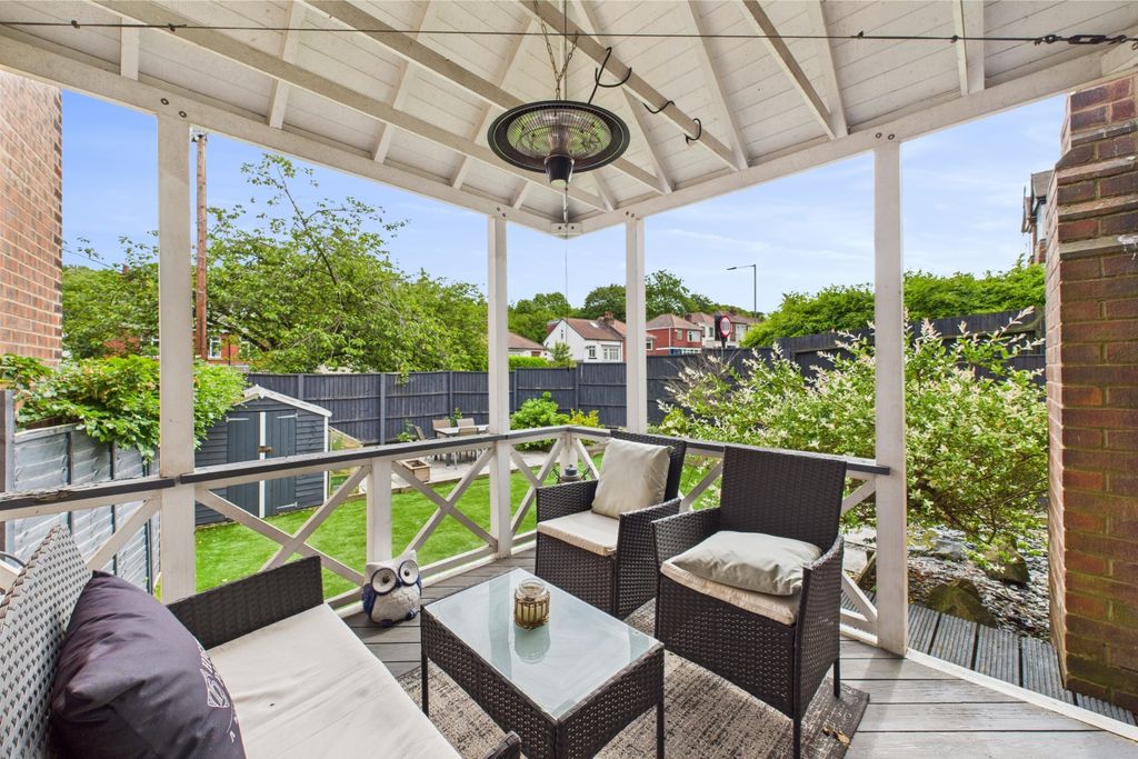 Property photo 2 of 33 Veranda