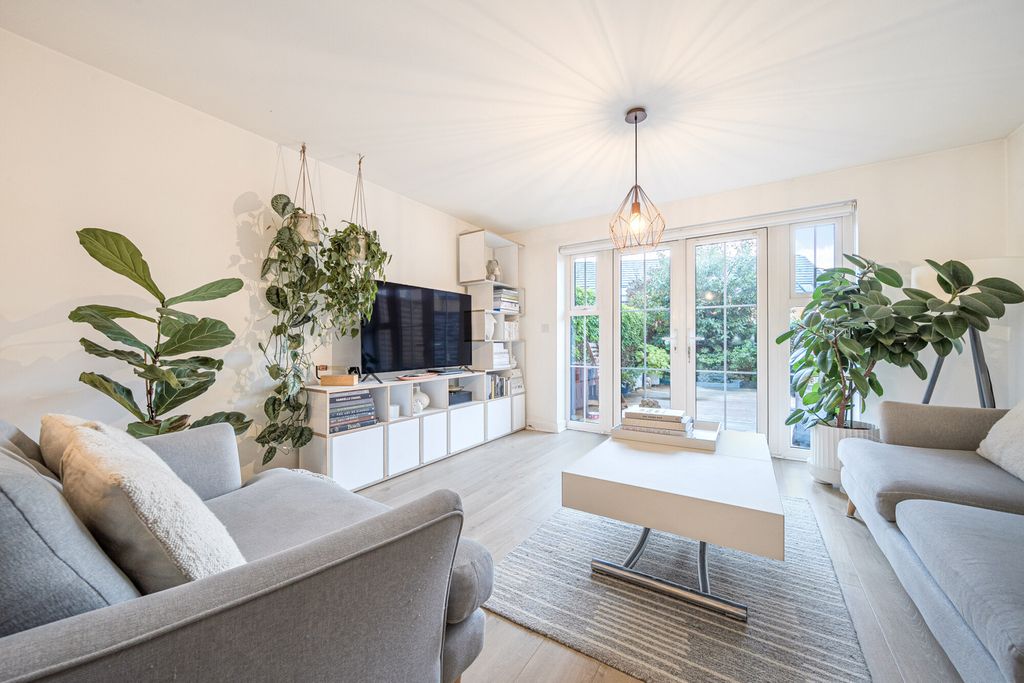 Property photo 2 of 22 Reception Room