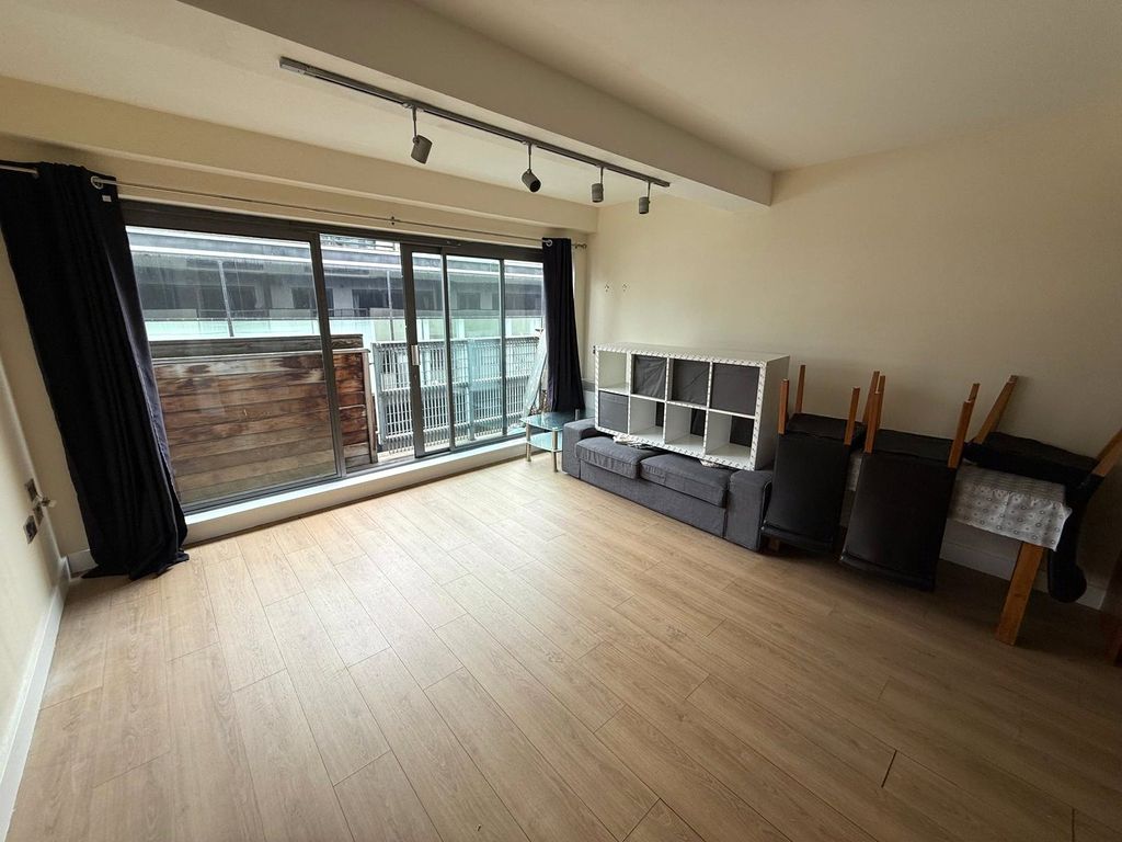 Property photo 2 of 7 Picture No. 04