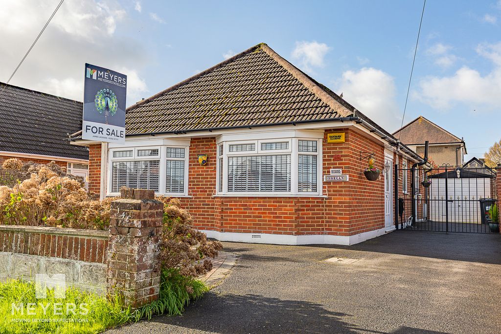 Property photo 1 of 11