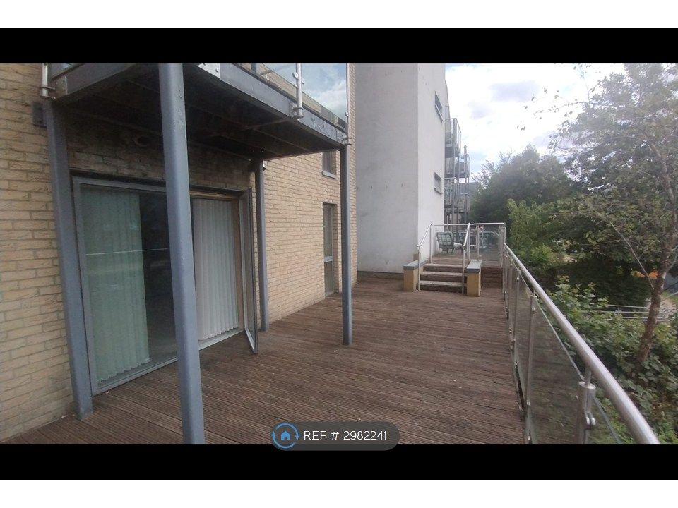 Property photo 2 of 18 Terrace Overlooking Canalside
