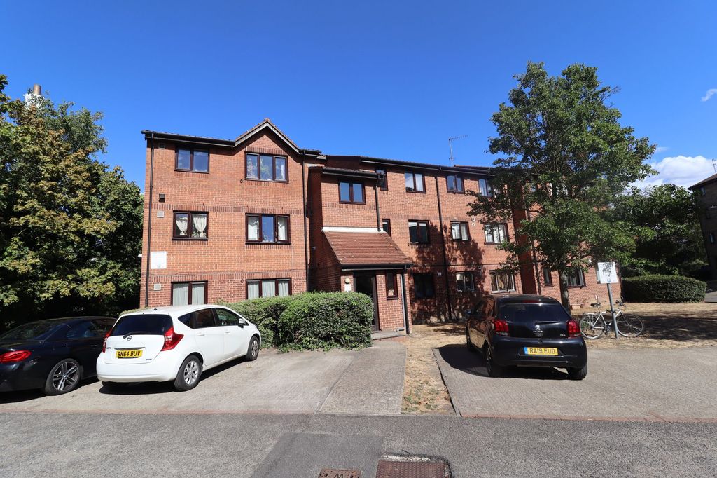 Property photo 1 of 7
