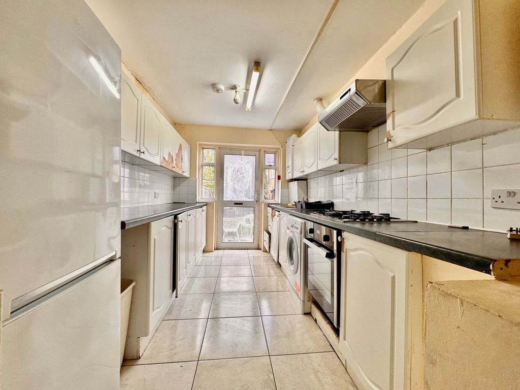 Property photo 3 of 18 Gallery