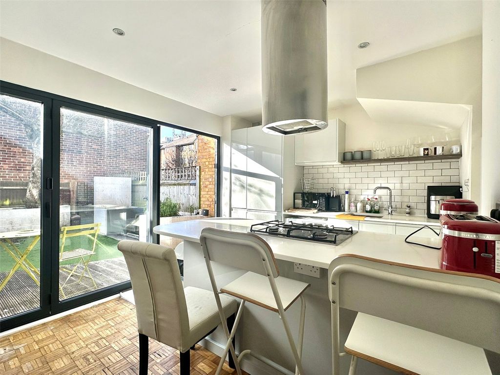 Property photo 3 of 14 Picture No. 04