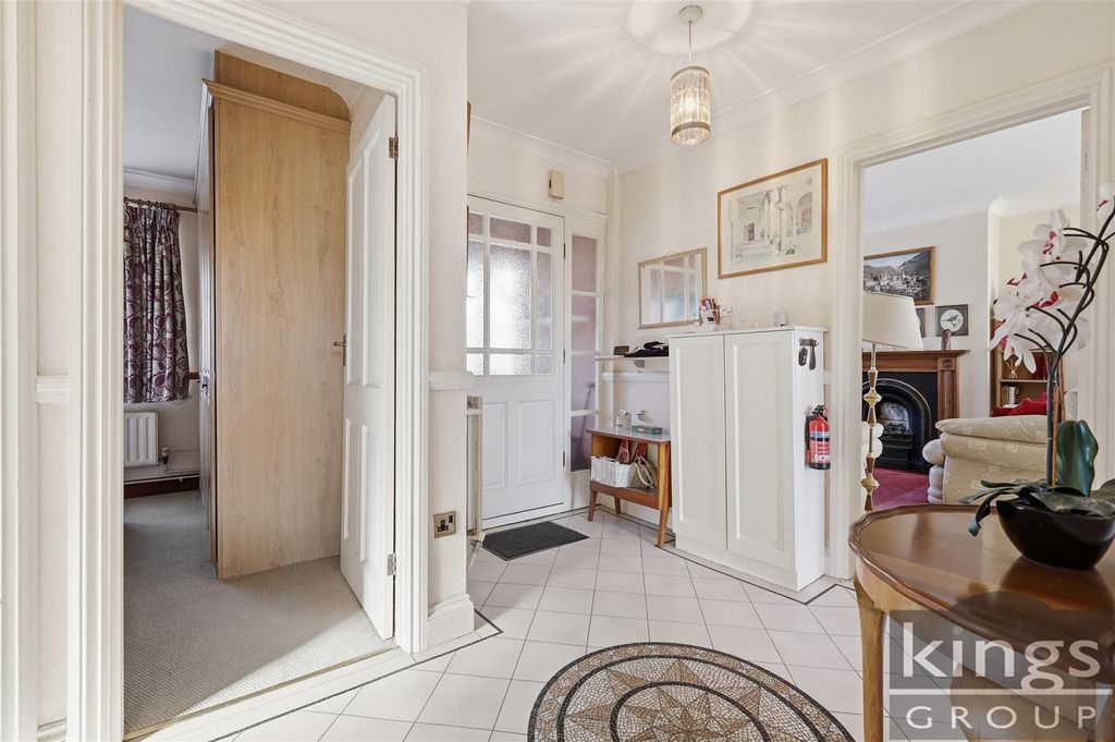 Property photo 3 of 24