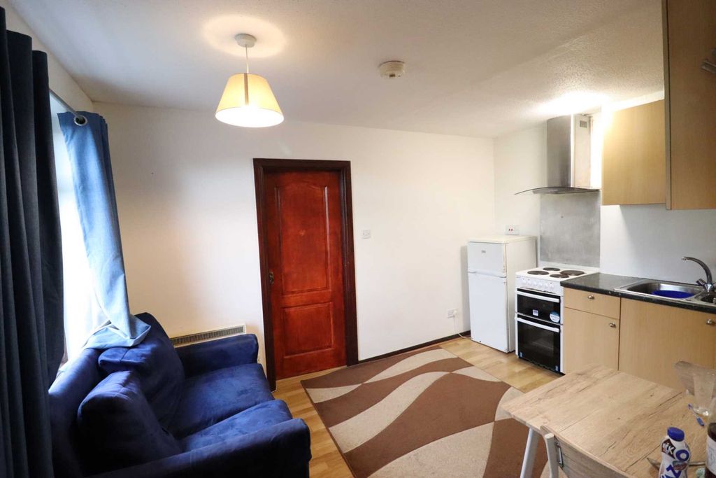 Property photo 2 of 4