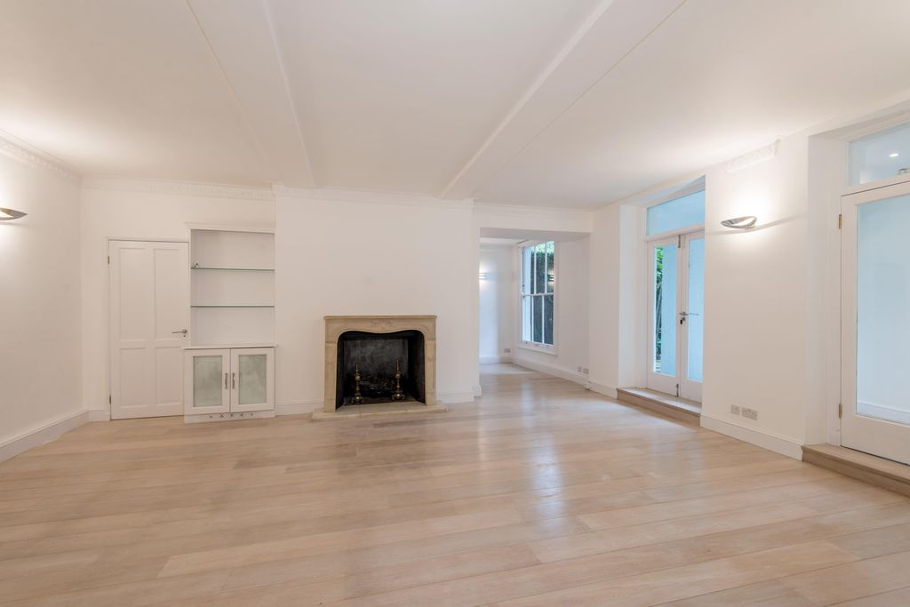 Property photo 1 of 16 Front