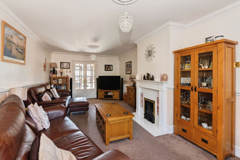 Property photo 2 of 18 Pbox-Img.Jpg