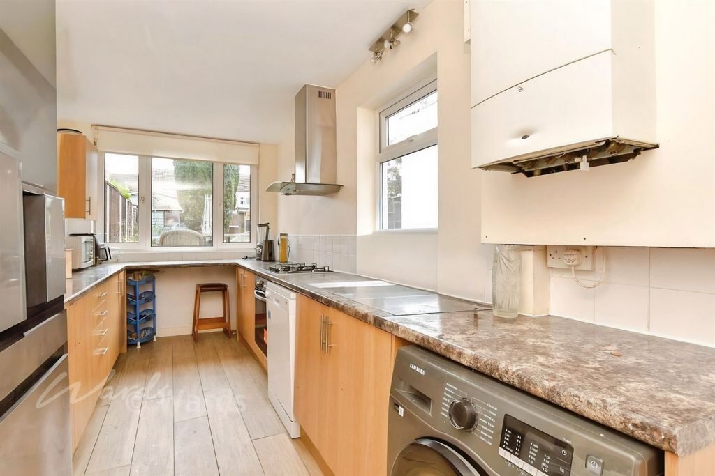 Property photo 2 of 11 Marlborough Kitchen