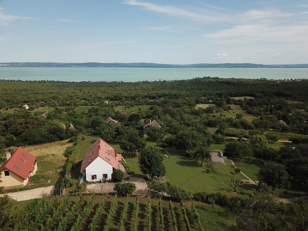 Property photo 3 of 50