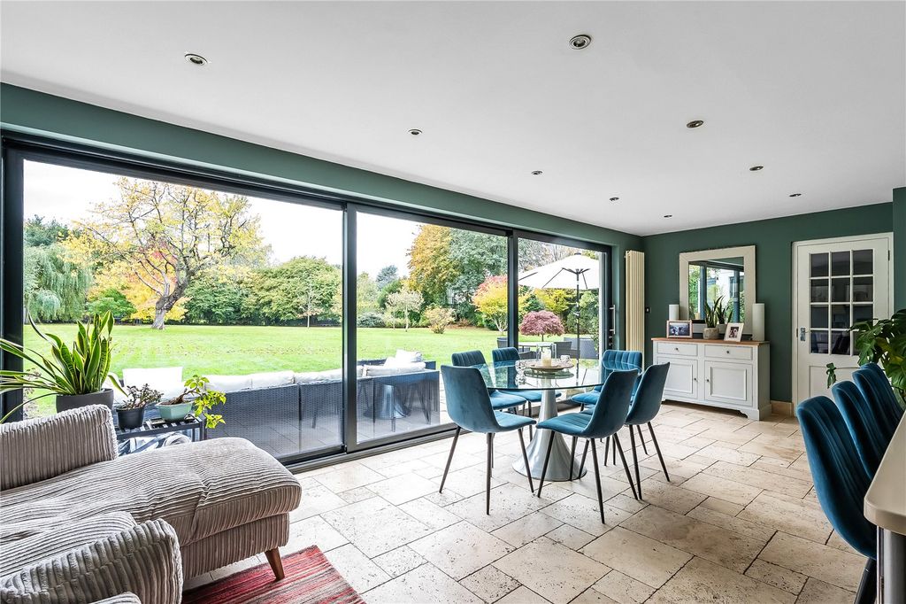 Property photo 3 of 34 Picture No. 36