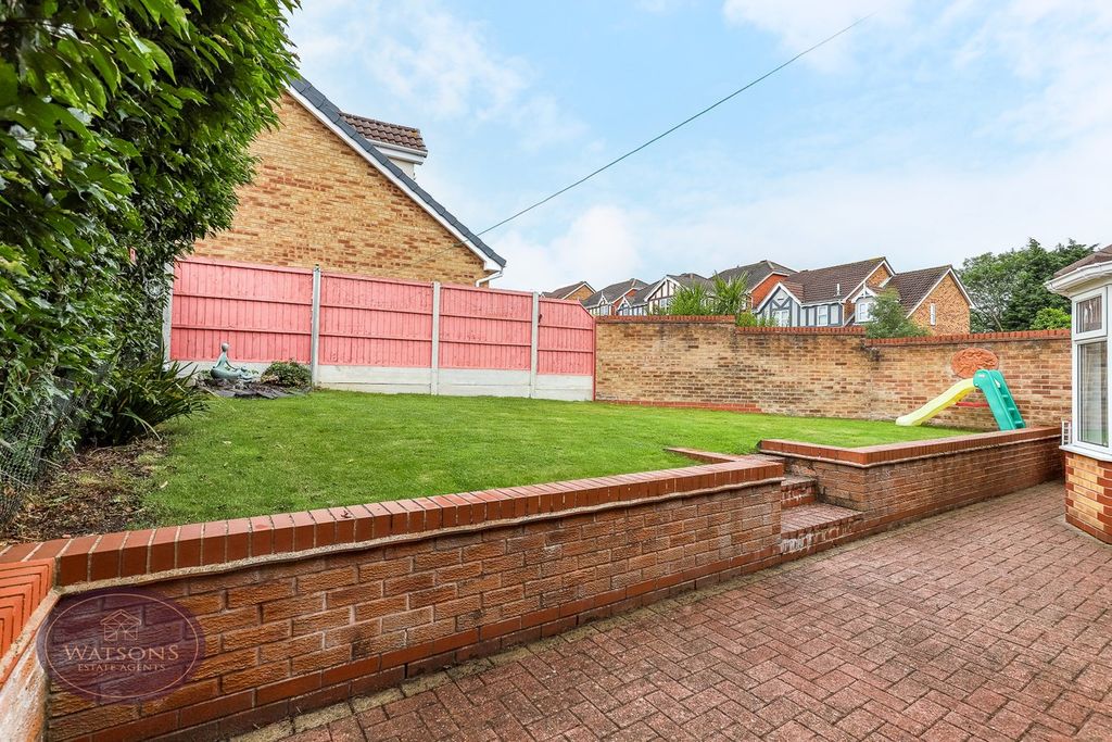 Property photo 2 of 26