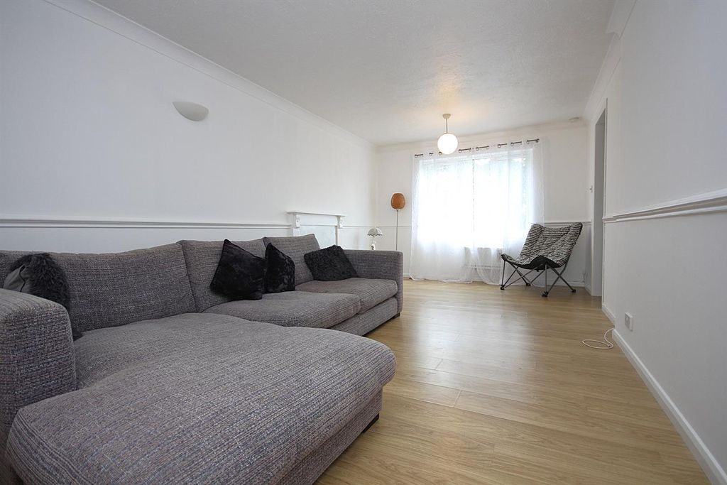 Property photo 3 of 8 Img_1364.Jpg