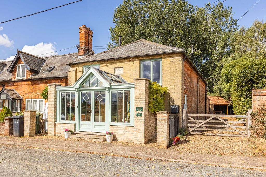 Property photo 1 of 18