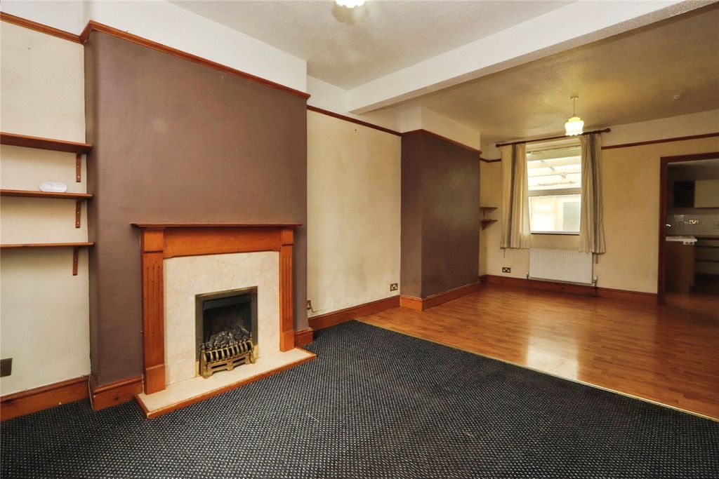 Property photo 2 of 16 Picture No. 29