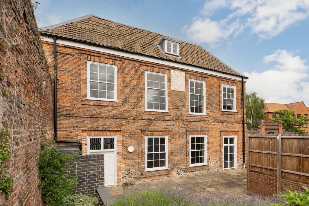 Property photo 1 of 17 Picture No. 27