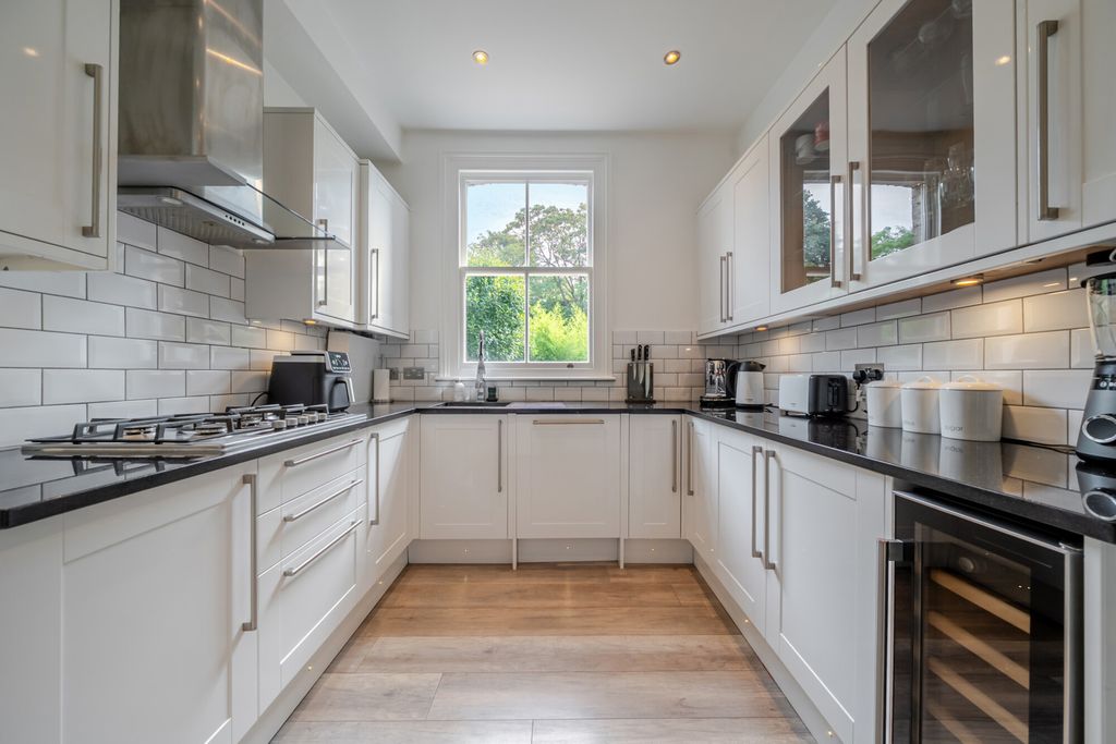 Property photo 3 of 21 1500260-8-6A71B55...