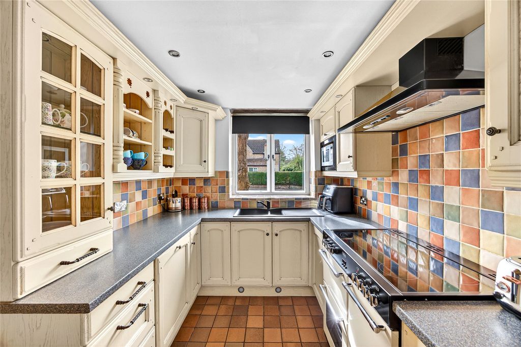 Property photo 3 of 27 Picture No. 20