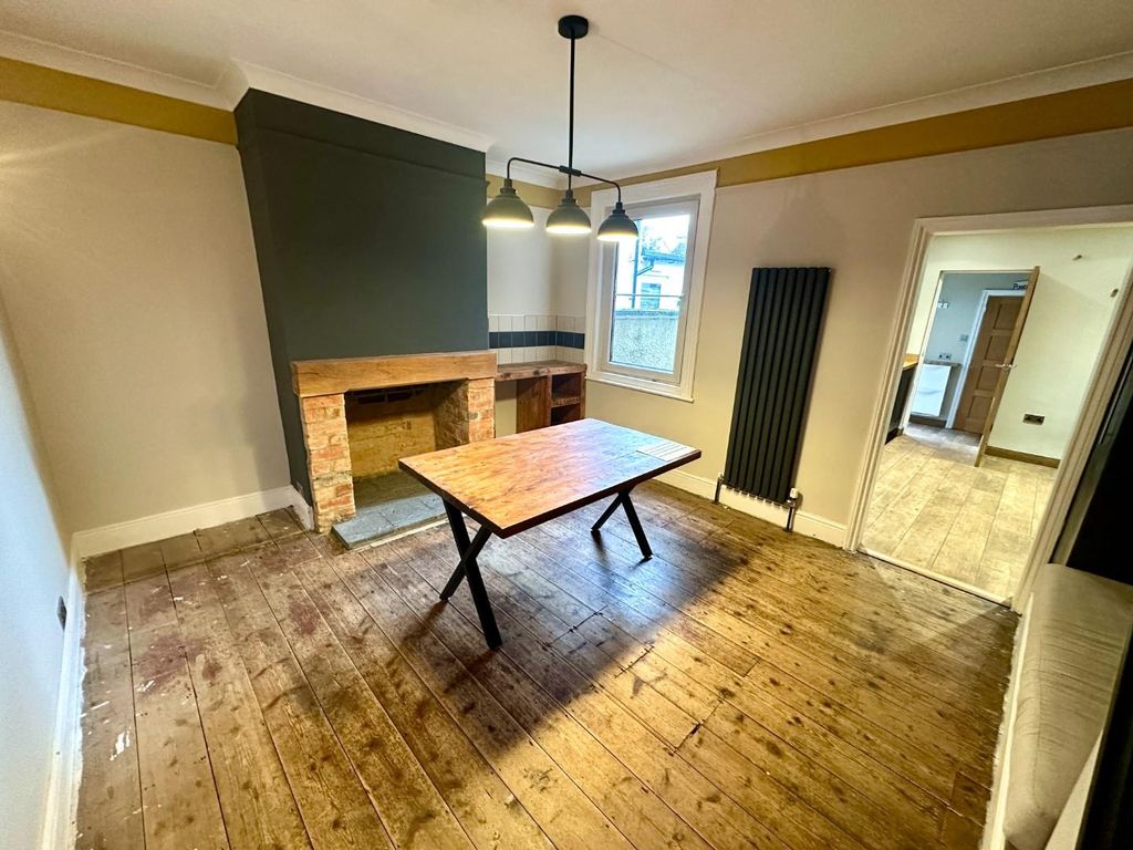 Property photo 3 of 12 11.Jpg