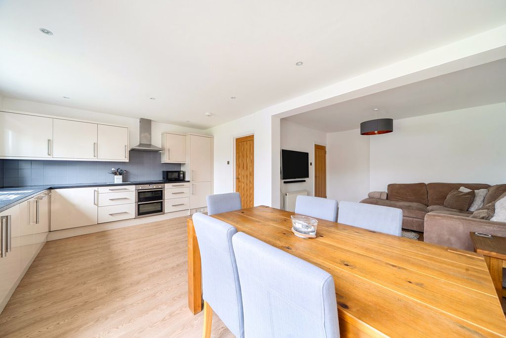 Property photo 3 of 24 1-69d4B6d63F130-1...
