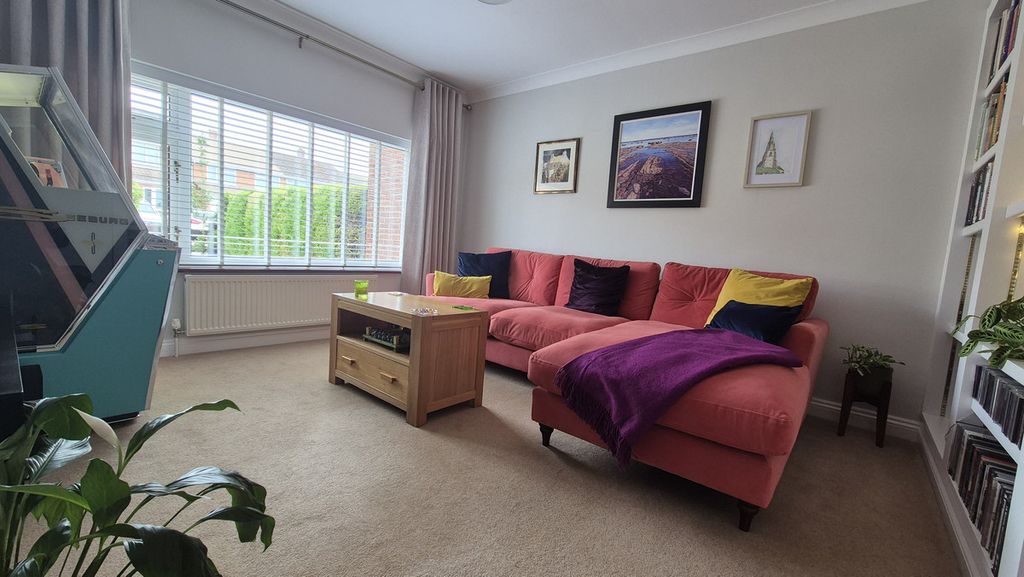Property photo 2 of 32