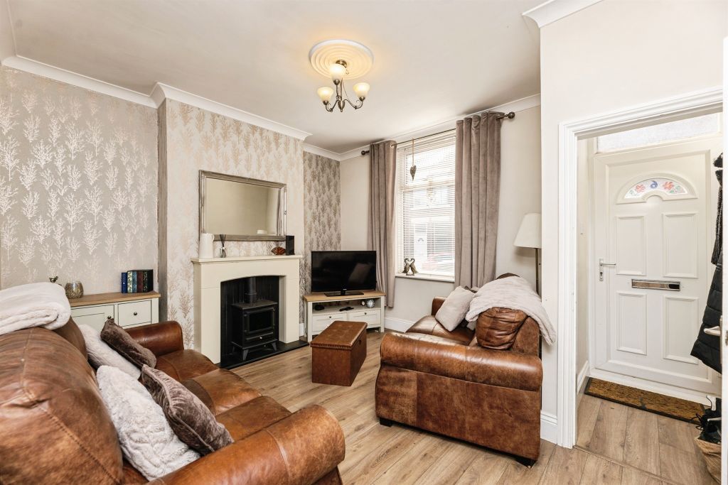 Property photo 3 of 13