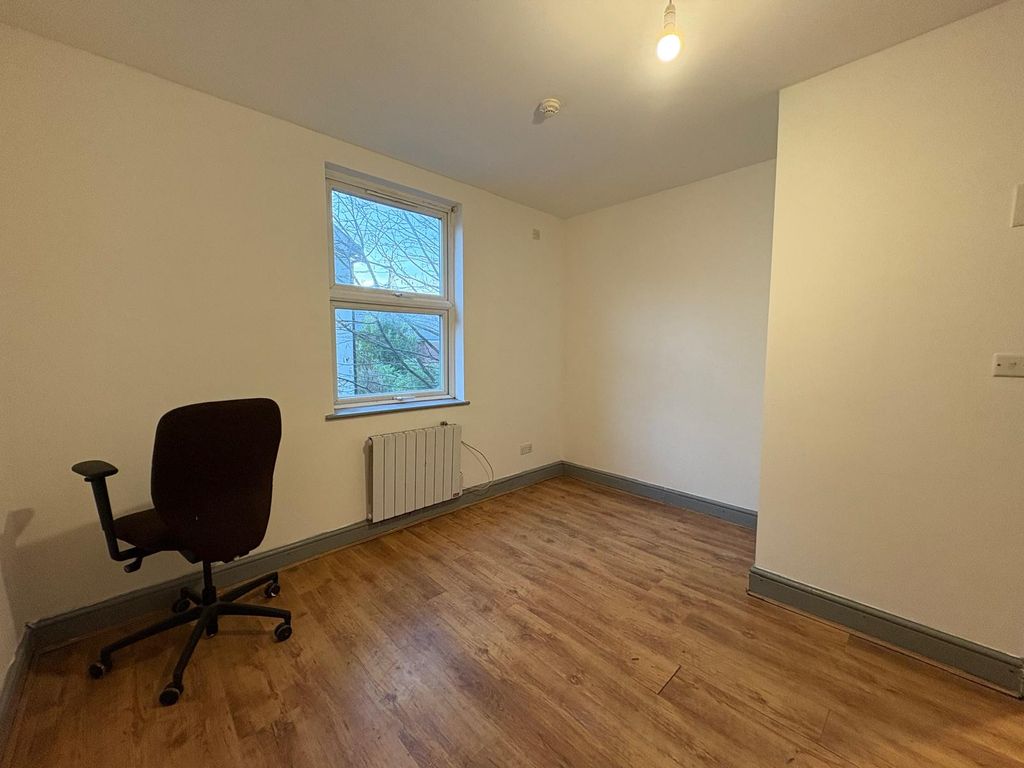 Property photo 1 of 4 Photo-2025-12-17-16-49-51