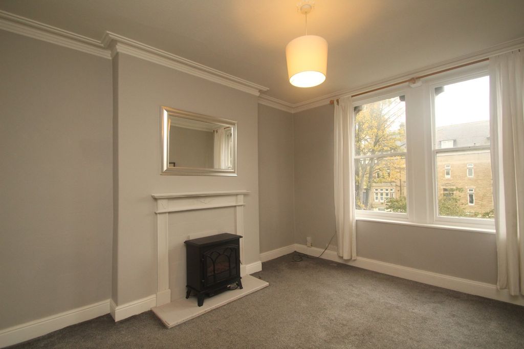 Property photo 2 of 6 Picture No. 20