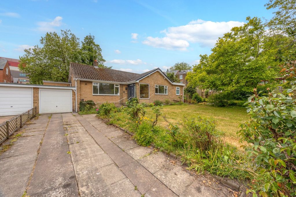 Property photo 1 of 30
