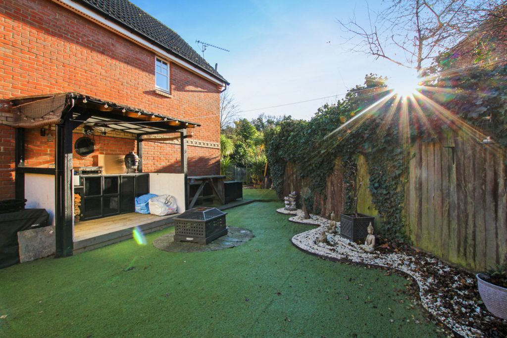 Property photo 2 of 18