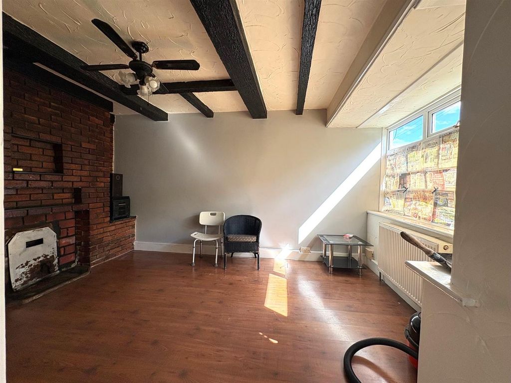 Property photo 2 of 20 Lounge 1.Jpg