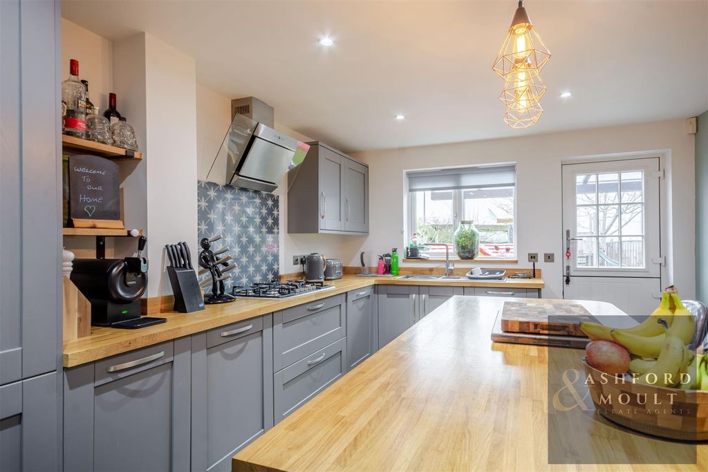 Property photo 3 of 49 Ashford-38.Jpg