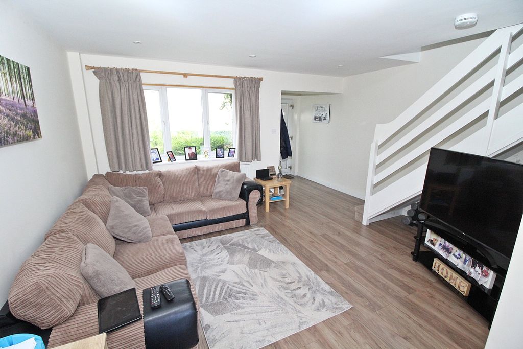 Property photo 2 of 15 4659303