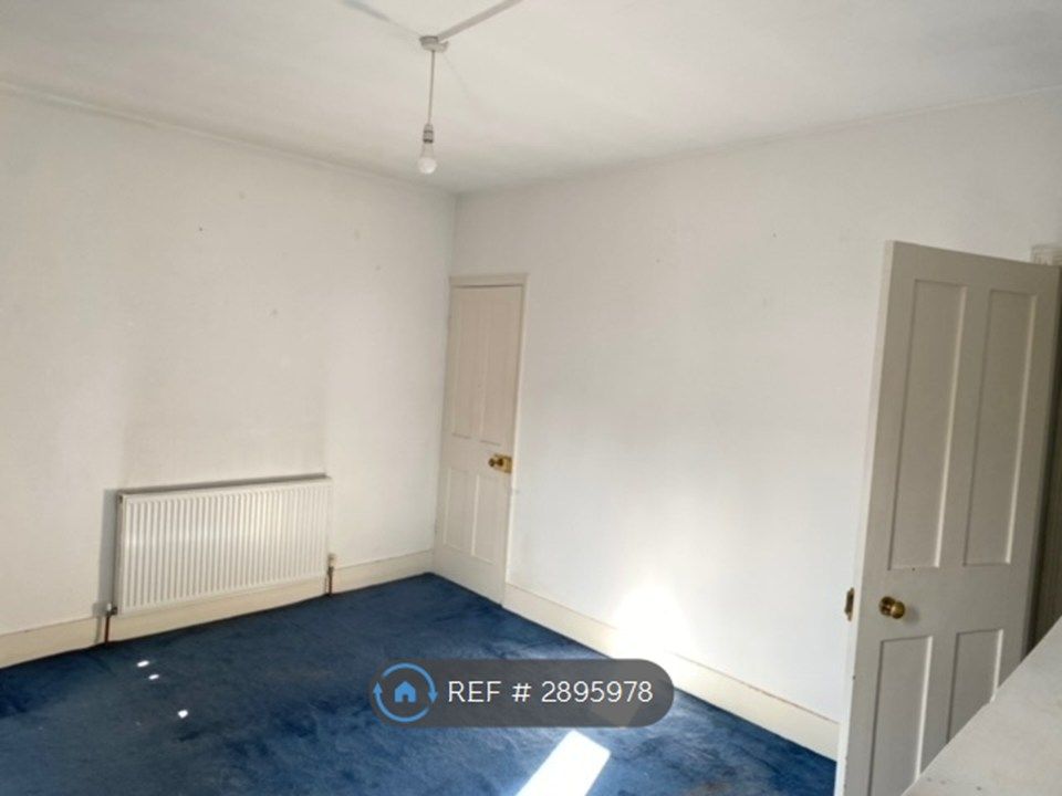 Property photo 2 of 19 1st Floor Bed Room 2